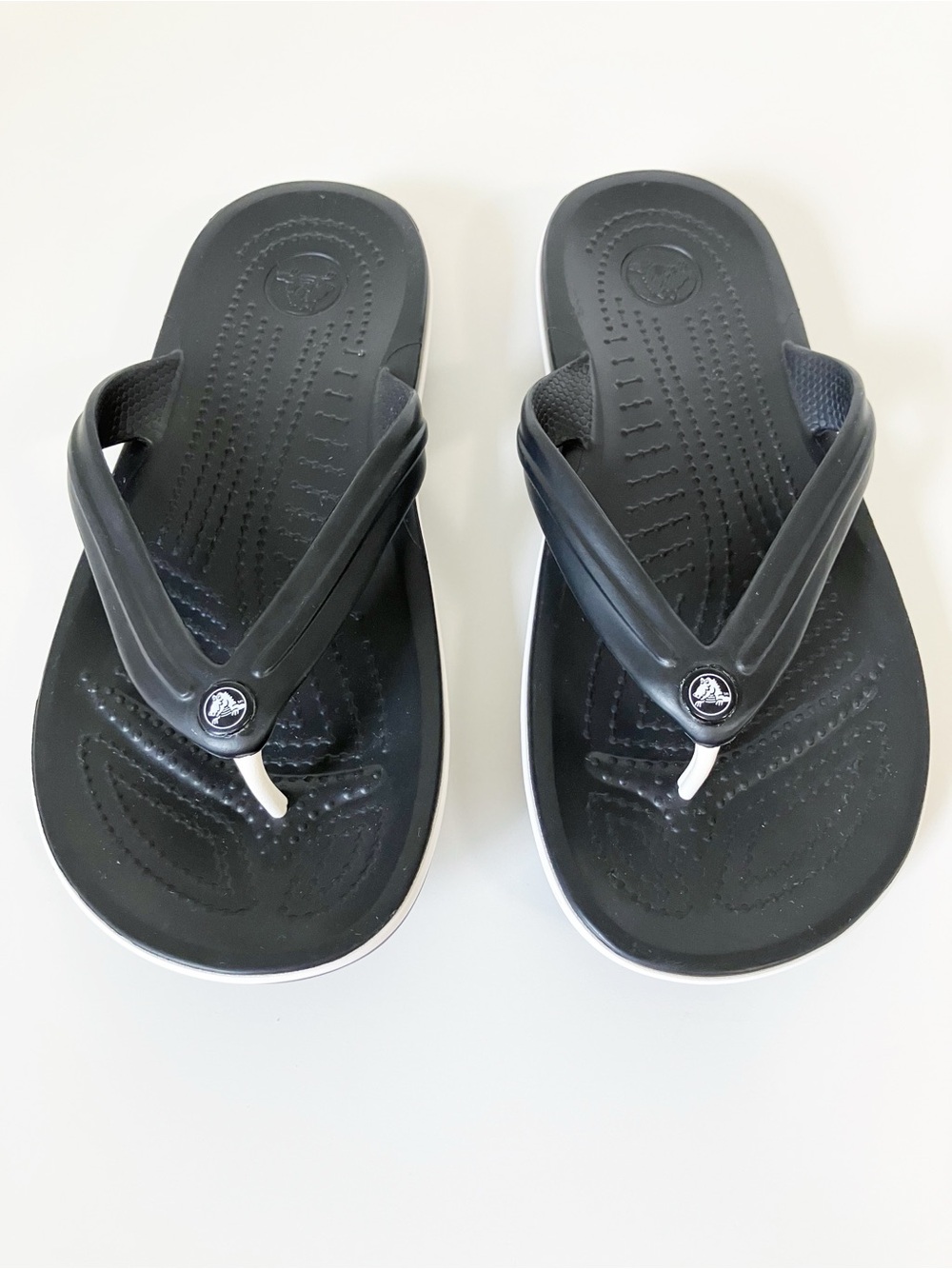 Crocs | Black Crocband Unisex Flip Flops 8 Beach Minimalist Neutral Summer - Picture 2 of 6